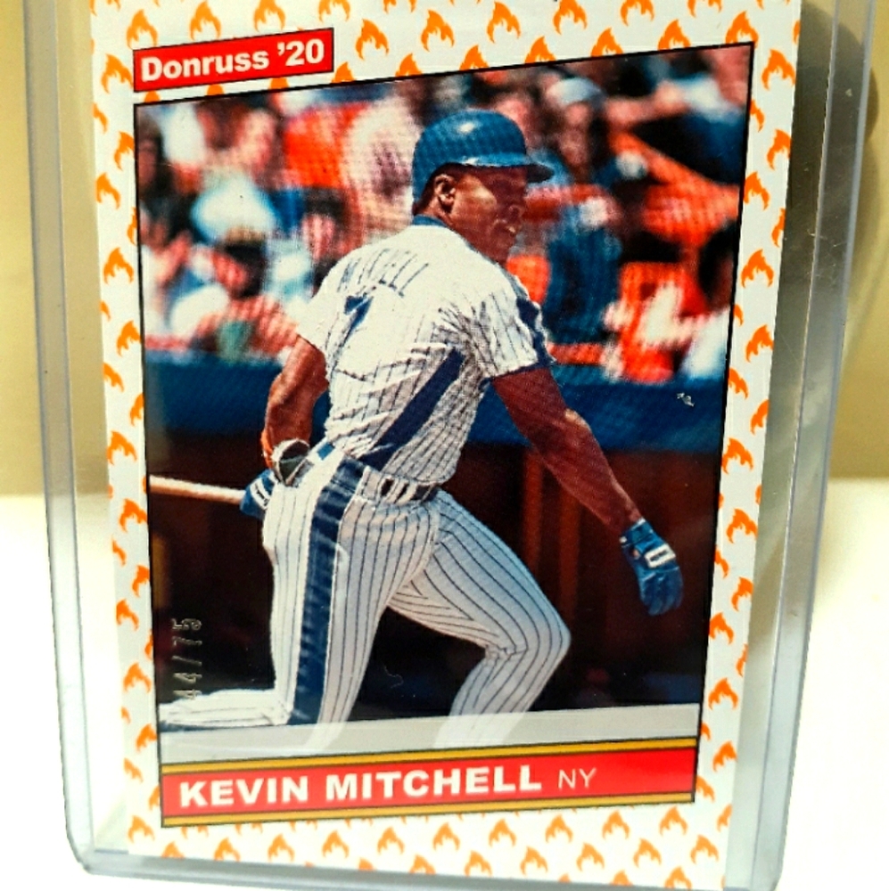 44/75 Kevin Mitchell Fire Emoji card